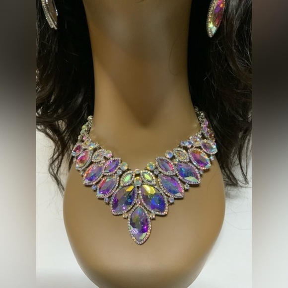 Statement Necklace & Earring Set - Picture 3 of 7